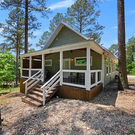 Convenient Romantic Hot Tub Bbq 3-Night Special! Broken Bow Exteriér fotografie