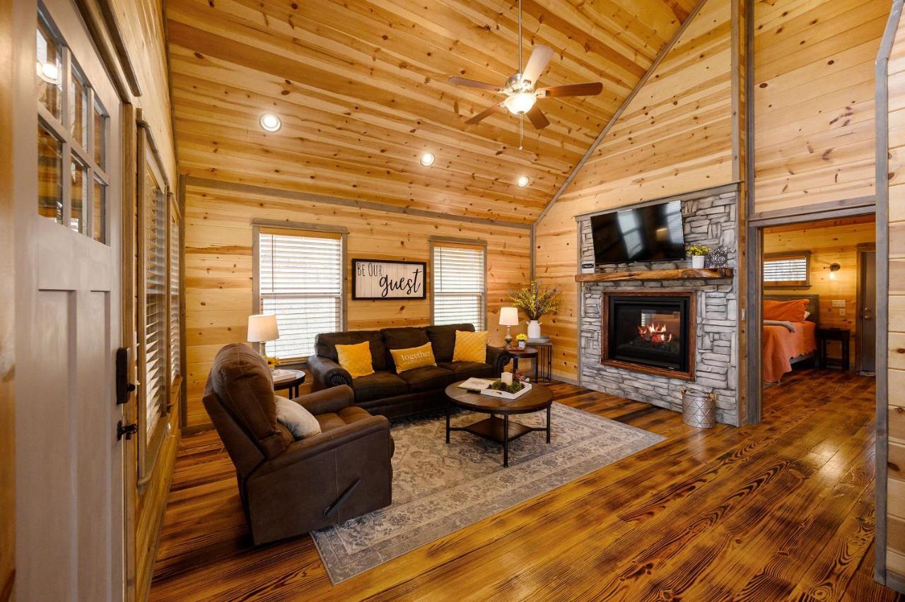 Convenient Romantic Hot Tub Bbq 3-Night Special! Broken Bow Exteriér fotografie