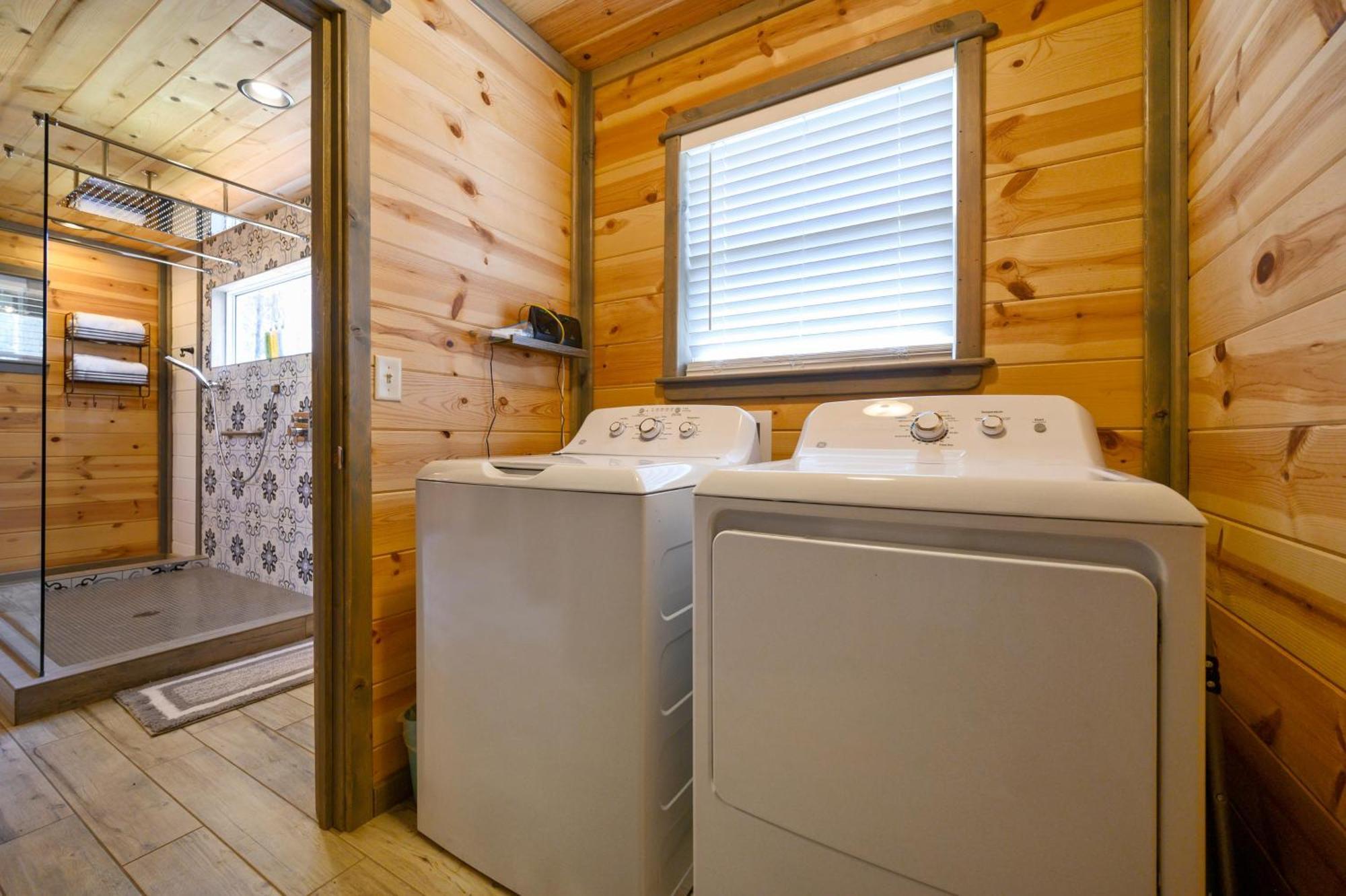 Convenient Romantic Hot Tub Bbq 3-Night Special! Broken Bow Exteriér fotografie