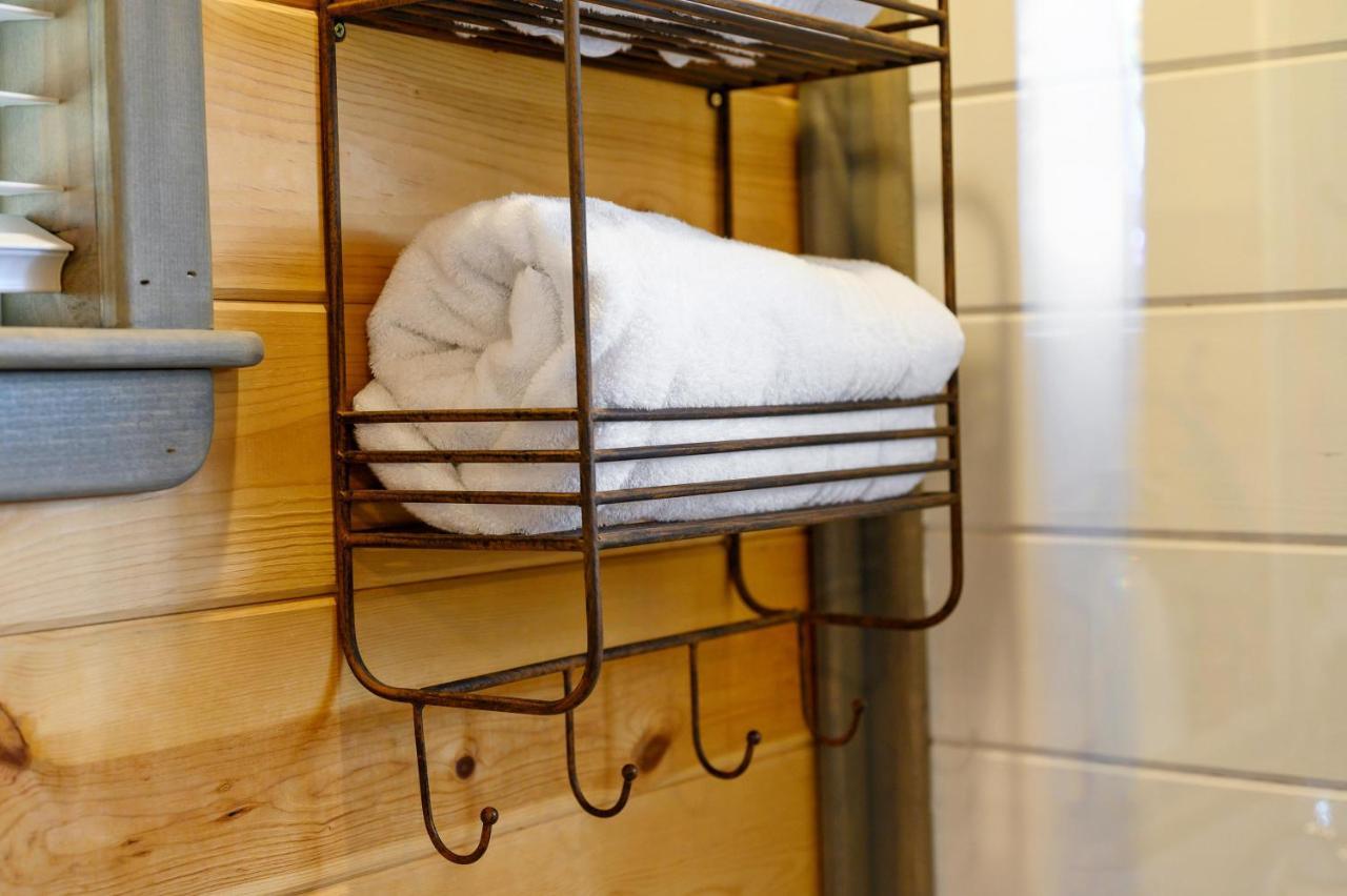 Convenient Romantic Hot Tub Bbq 3-Night Special! Broken Bow Exteriér fotografie
