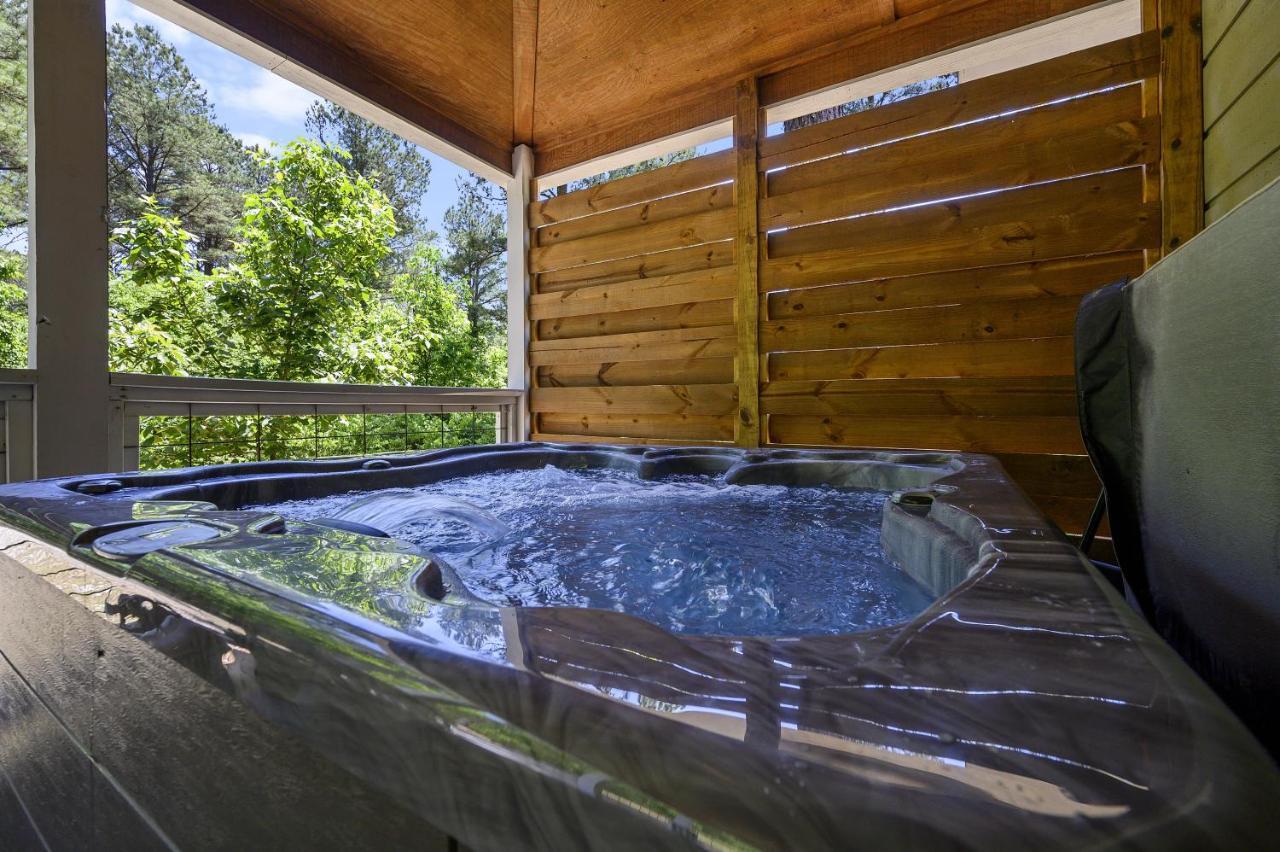 Convenient Romantic Hot Tub Bbq 3-Night Special! Broken Bow Exteriér fotografie