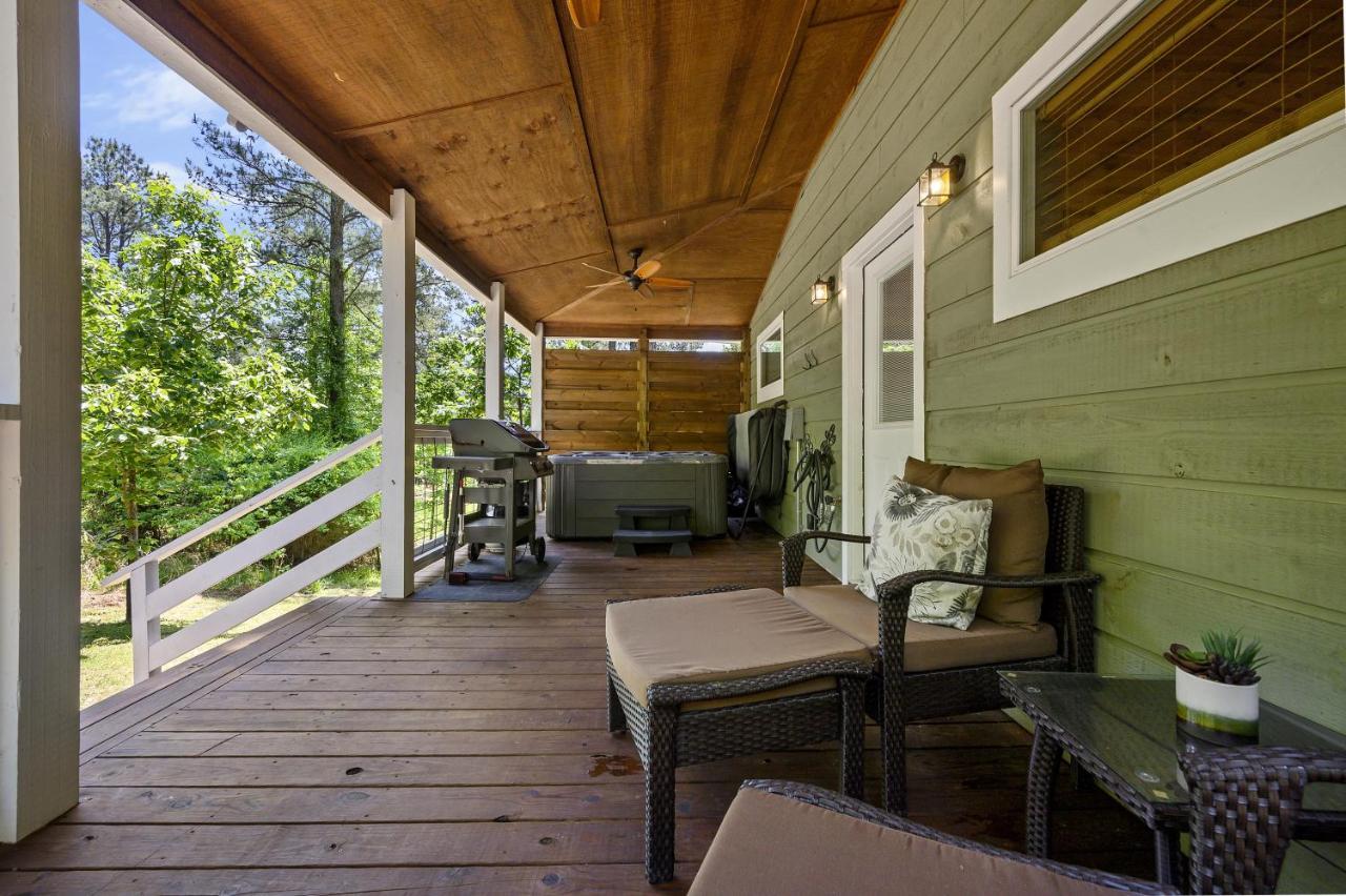 Convenient Romantic Hot Tub Bbq 3-Night Special! Broken Bow Exteriér fotografie